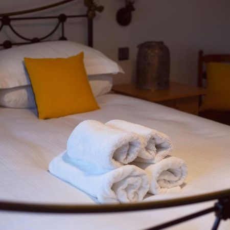 Harp & Crown Hotel Hawthorn  ภายนอก รูปภาพ