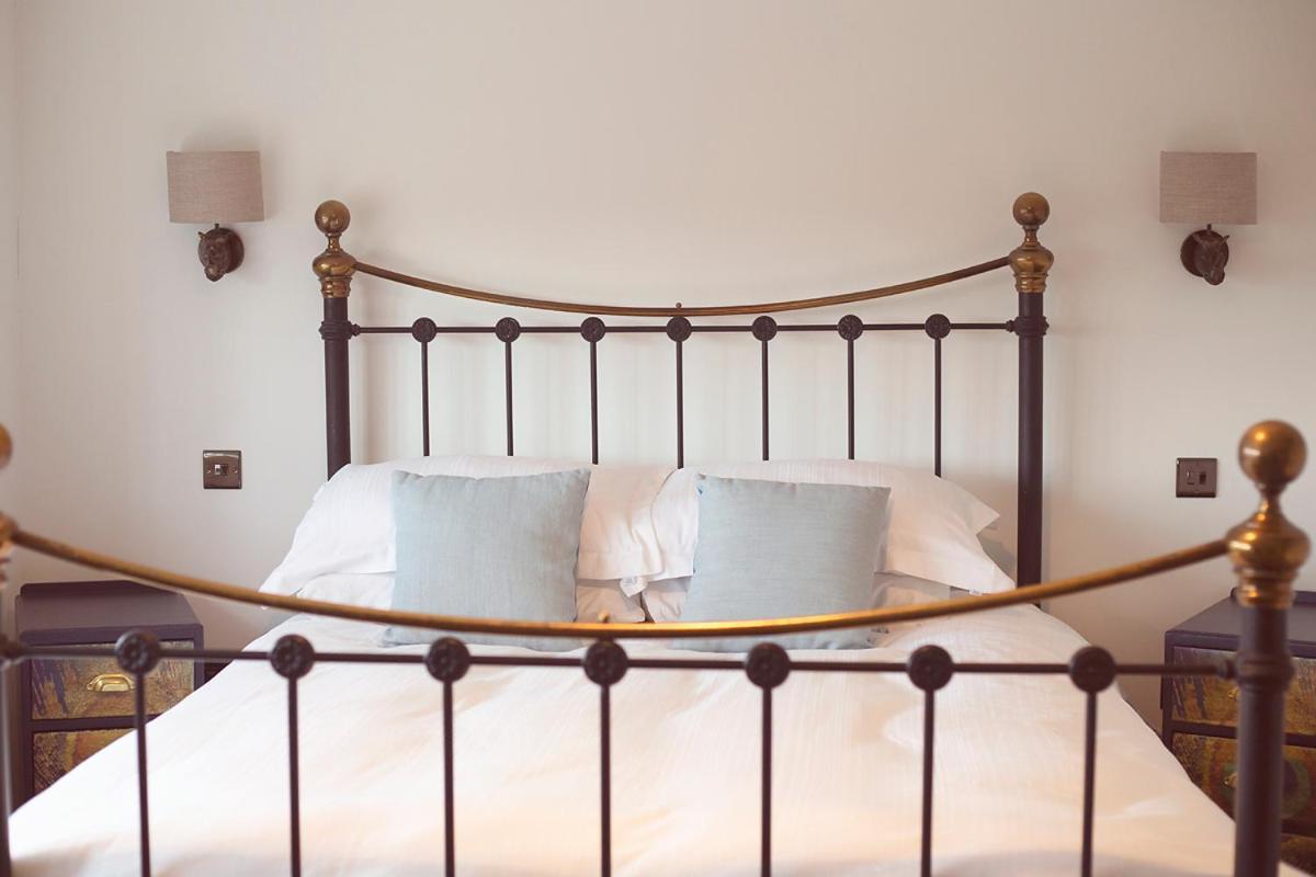 Harp & Crown Hotel Hawthorn  ภายนอก รูปภาพ
